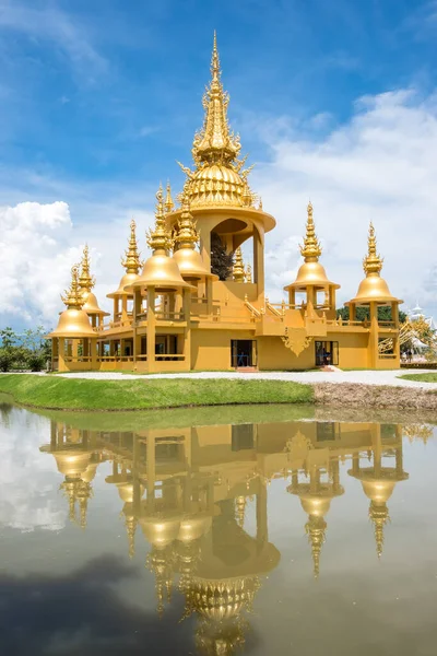 Reflection View Golden Ganesha Shrine Ganesha Exhibition Wat Rong Khun — Fotografia de Stock