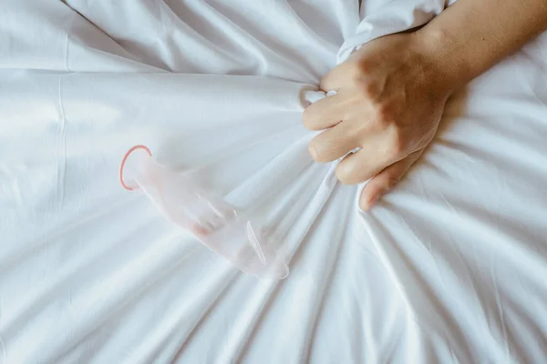 Cropped Shot View Using Condom Bed Hand Female Pulling White — 图库照片