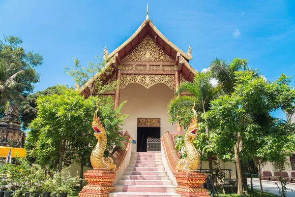 Gyönyörű Viharn Wat Ngam Muang Templom Fontos Templom Kis Dombon — Stock Fotó