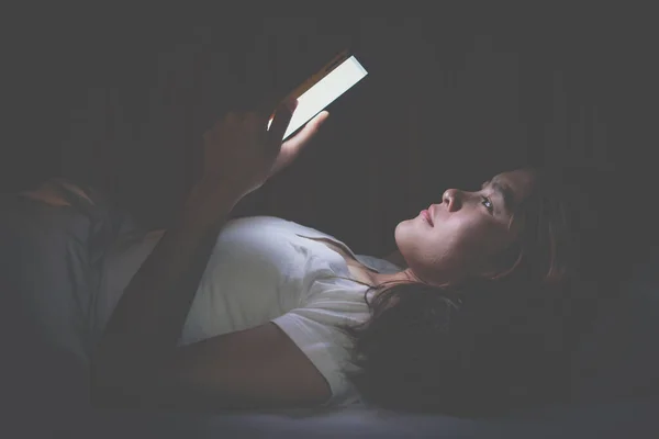 Asian Women Using Her Smart Phone Bed She Sleeping Night — Foto Stock