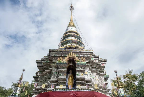 Iconic Glass Mosaic Pagoda Contains Buddha Relics Wat Phra Doi — Stockfoto