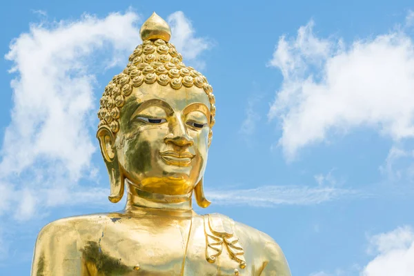 Κοντινό Πλάνο Του Μεγάλου Χρυσού Αγάλματος Του Βούδα Lanna Στυλ — Φωτογραφία Αρχείου