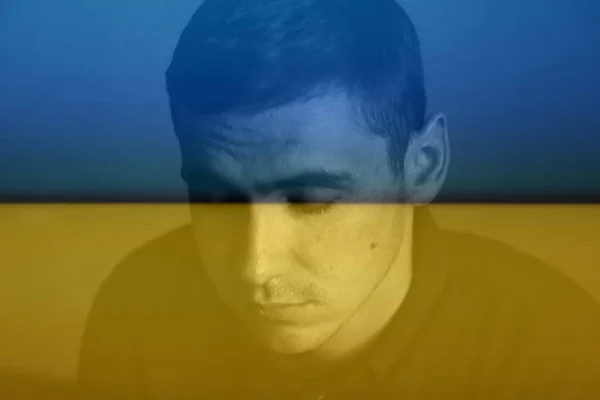 Defocus Portré Fiatal Ukrán Emberről Mentális Egészség Fiatalember Szomorú Komoly — Stock Fotó