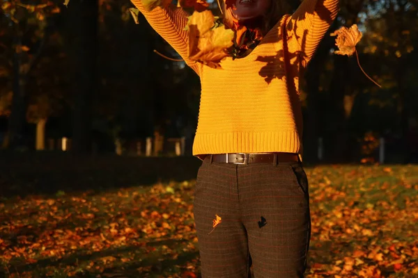 Defocus Hello Autumn Happy Blonde Elegant Year Old Woman Yellow — Stockfoto