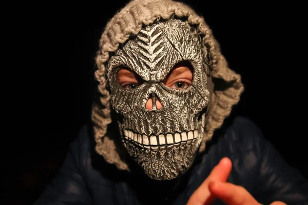 Defocus Halloween People Person Grim Reaper Mask Standing Black Background — Photo