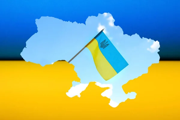 Отменить Украинский Флаг Большой Национальный Символ Трепещущий Голубом Небе Поддержка — стоковое фото