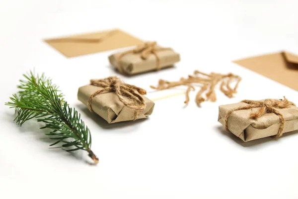 Árbol Navidad Hecho Cuerda Yute Cordel Fósforo Madera Sobre Fondo —  Fotos de Stock