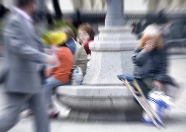 Niewyraźne zapiał z miasta (w-aparat fotograficzny efekt) — Zdjęcie stockowe