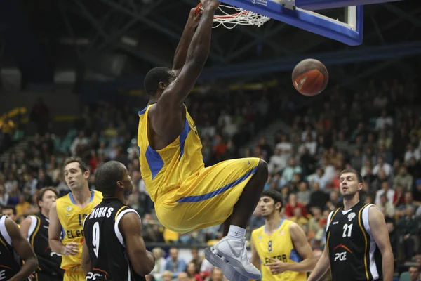 Partido de baloncesto — Foto de Stock