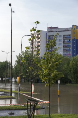 su dolu şehir