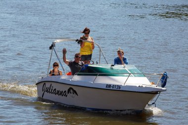 turistler kruvaziyer gemi