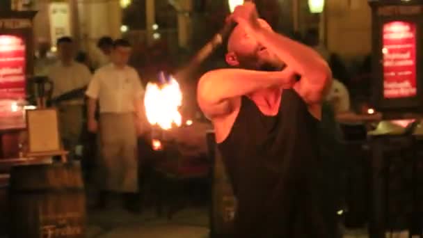 Street fire dancer performance — Stock Video