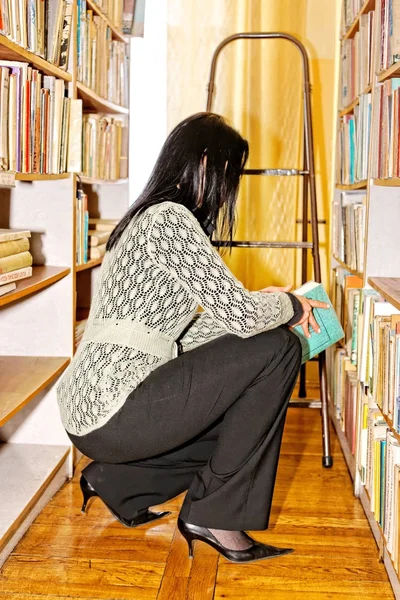 Student at old library