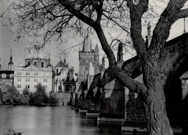  Prag fotoğraf gösteren mimarisi