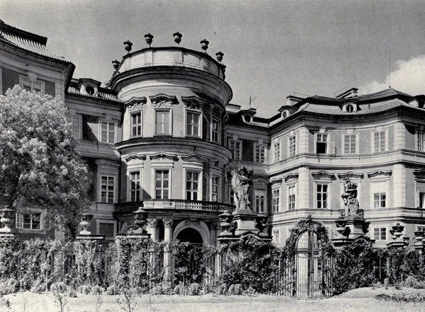 Photograph showing architecture of Prague — Stock Photo, Image