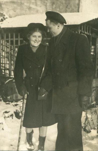 Casal romântico dos anos 40 — Fotografia de Stock