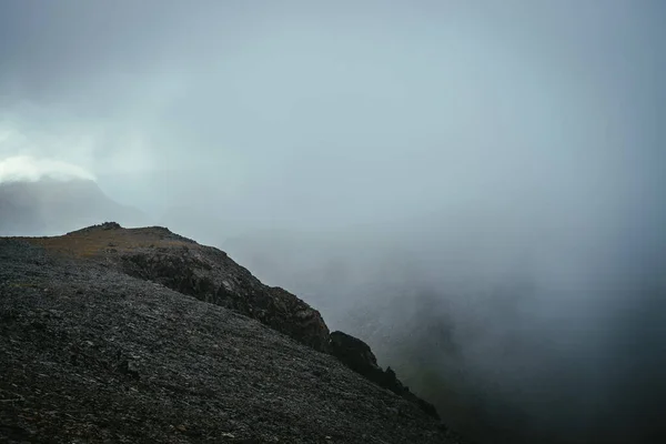 Paesaggio Atmosferico Scuro Sul Bordo Dell Abisso Negli Altopiani Montagne — Foto Stock