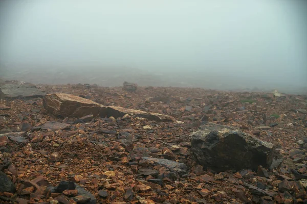 Campo Piedra Densa Niebla Las Tierras Altas Desierto Piedra Vacío — Foto de Stock
