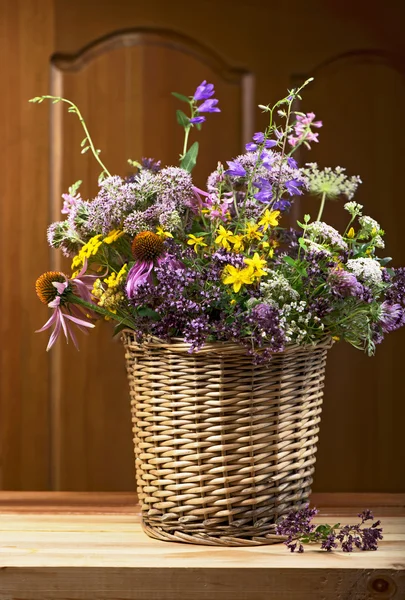 Bouquet d'herbes médicinales — Photo