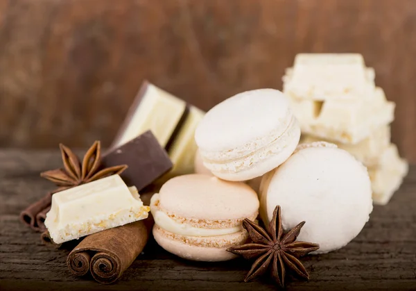 Macaroons de chocolate — Fotografia de Stock