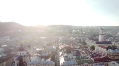 Lviv, şehir manzaralı, tarihi şehir merkezi, Ukrayna, Batı Ukrayna. Mayıs 2021