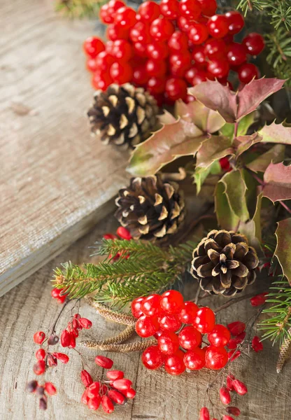 Eski Bir Ahşap Arka Plan Christmas Dekorasyon — Stok fotoğraf