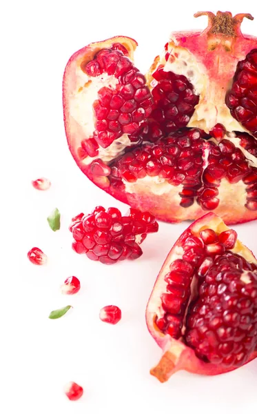 Juicy Pomegranate Its Half Leaves Isolated White — 图库照片