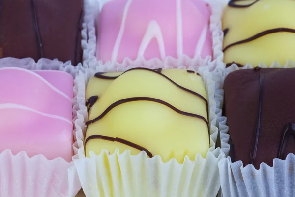 Fondant fancies närbild. — Stockfoto