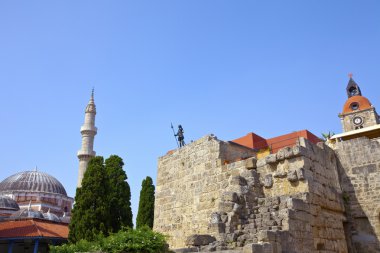 Rodos eski şehir manzarası.