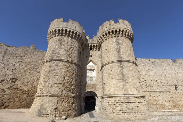 Marine Gate (also Sea Gate) at the old city of Rhodes, Greece. — Stock Photo, Image