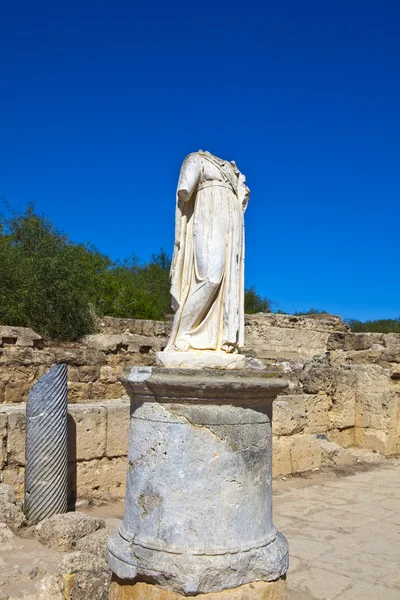 Ancienne sculpture romaine à Salamis près de Famagusta dans le nord de Chypre . — Photo