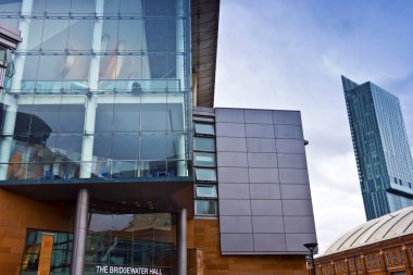 Manchester, İngiltere'de modern mimari.