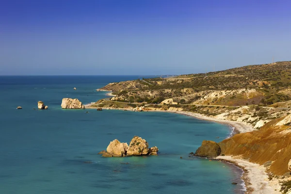 Costa de Chipre en el Petra tou Romiou . —  Fotos de Stock