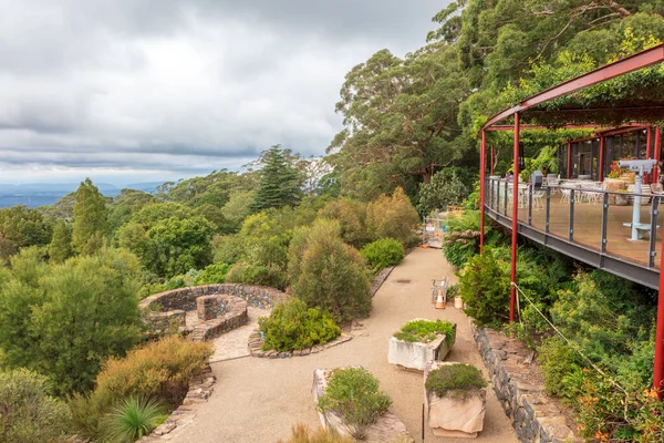 Sydney, Avustralya - 4 Nisan 2019: Mavi Dağlar Botanik Bahçeleri Tomah Dağı, Mavi Dağlar - Yeni Güney Galler.