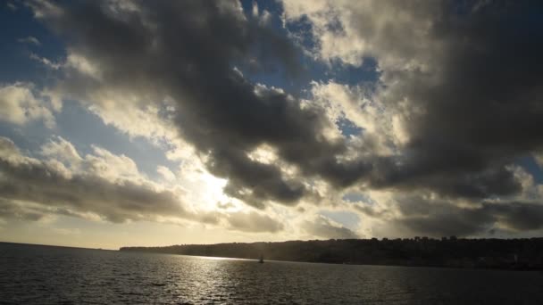 Χειμερινό Ηλιοβασίλεμα Στη Θάλασσα Στη Νάπολη — Αρχείο Βίντεο
