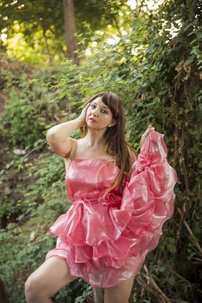 Hermosa Chica Rusa Parque Roma Con Vestido — Foto de Stock