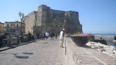 Napoli 'deki Akdeniz limanının güzel limanı