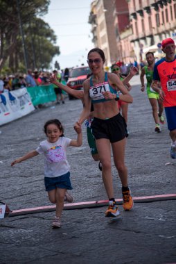 Napoli, İtalya - 5 Haziran 2022 - Telethon için Yaşam Yolu 2022.