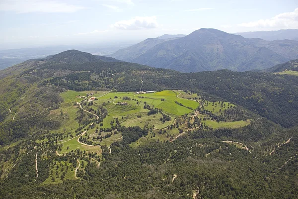 Panorama of a valley with limestone mountains (Spain) — Stock Photo, Image