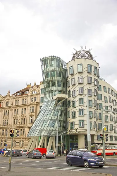 Dancing House (Praga ) Fotos De Bancos De Imagens Sem Royalties