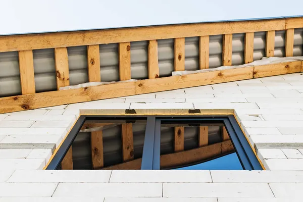 Neues Verbundfenster Einem Bau Befindlichen Haus — Stockfoto