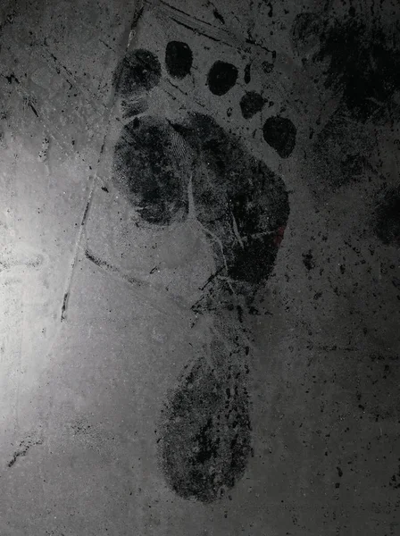 Отпечаток Ноги Туманном Замерзшем Стекле — стоковое фото