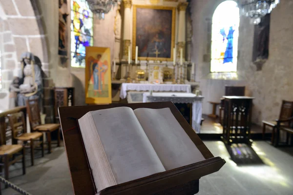 Bible in the Cathedral — Stock Photo, Image