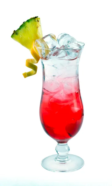 Iced rom cocktail med ananas — Stockfoto