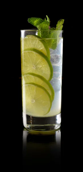 Lemonade with lime and ice — Stock Photo, Image