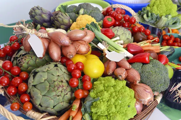 Wiele różnych warzyw ekologicznych — Zdjęcie stockowe