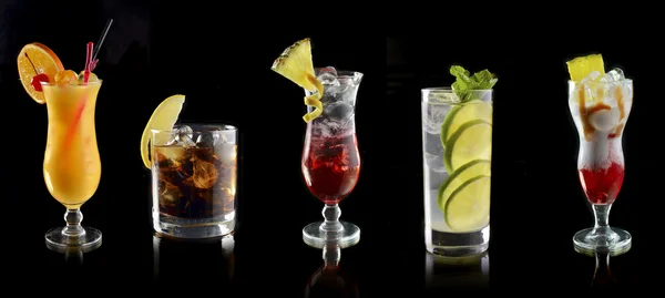 Various cocktails at the bar — Stock Photo, Image