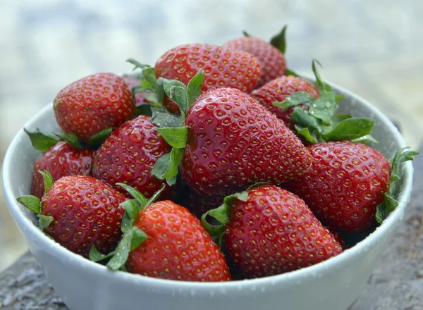 Strawberries in a bowl — Stock Photo, Image