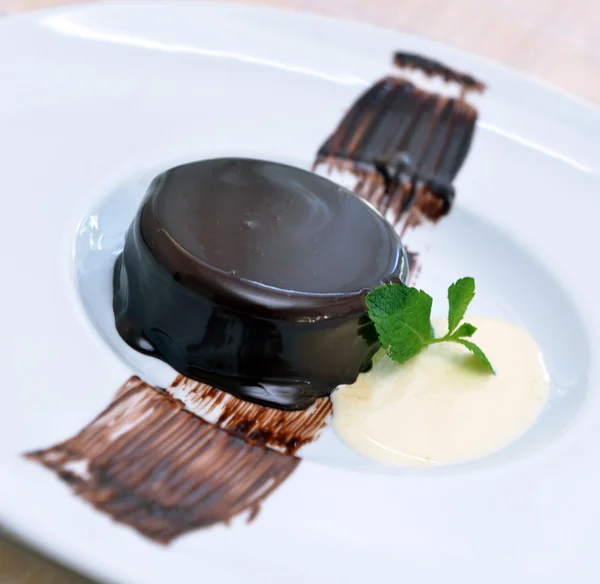 Panna cotta s čokoládou — Stock fotografie