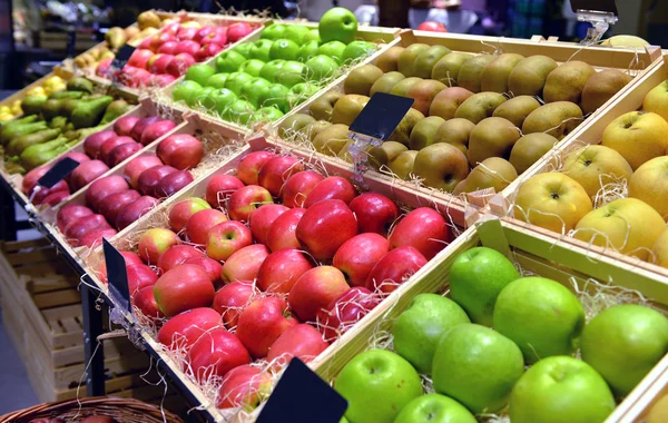Κόκκινο και πράσινο μήλο φρούτα — Φωτογραφία Αρχείου